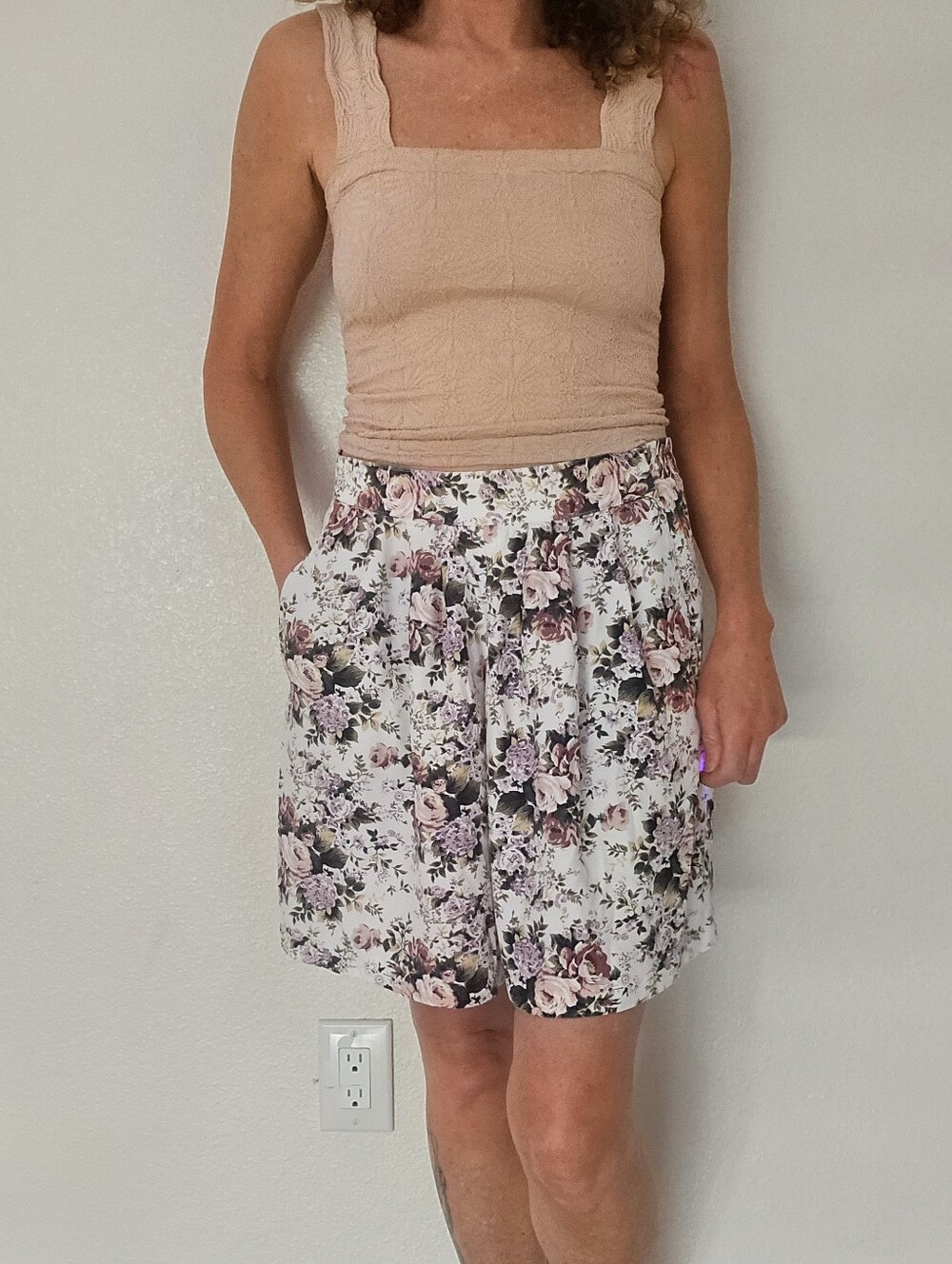🥀VTG Hi Waisted Floral Rayon Shorts